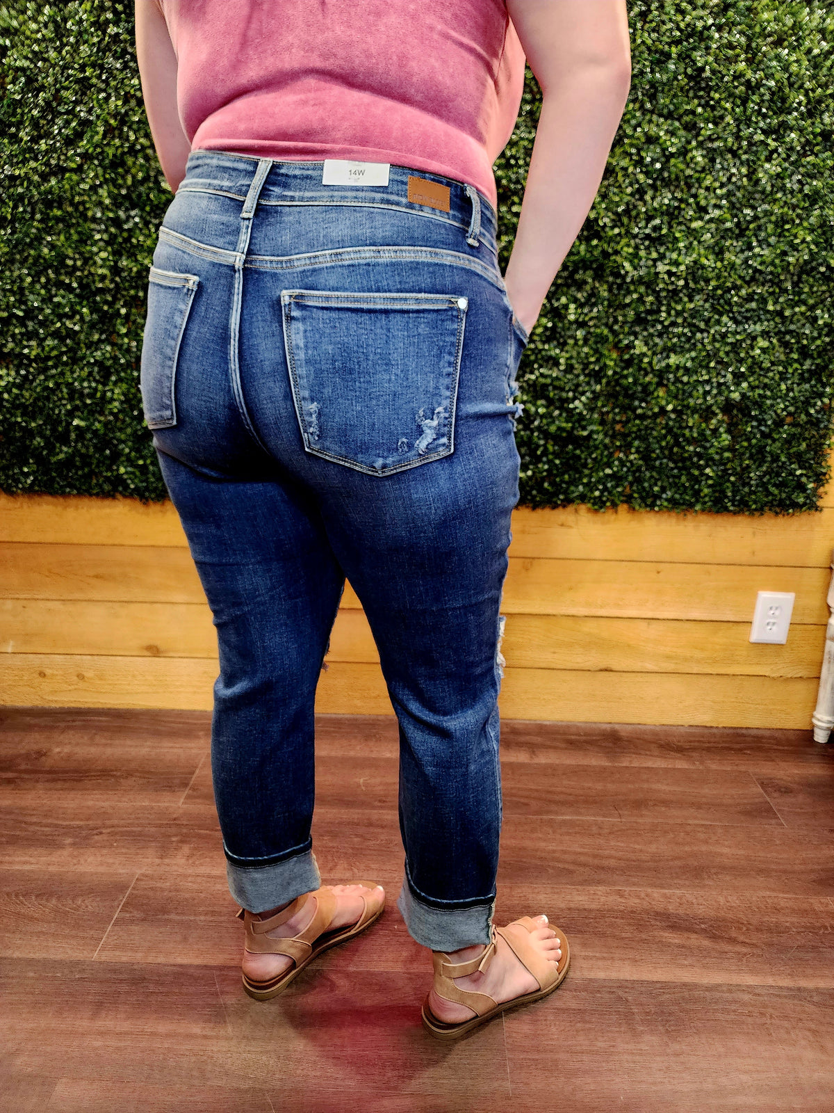 Judy Blue Mid Rise Cuff Destroyed - Curvy